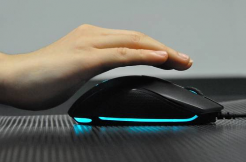 触彩掌控 雷柏V210电竞光学游戏鼠标上市